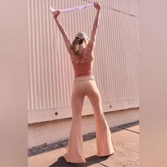 NWT Free People Hot Shot Kick Flares Size Small - Picture 3 of 3